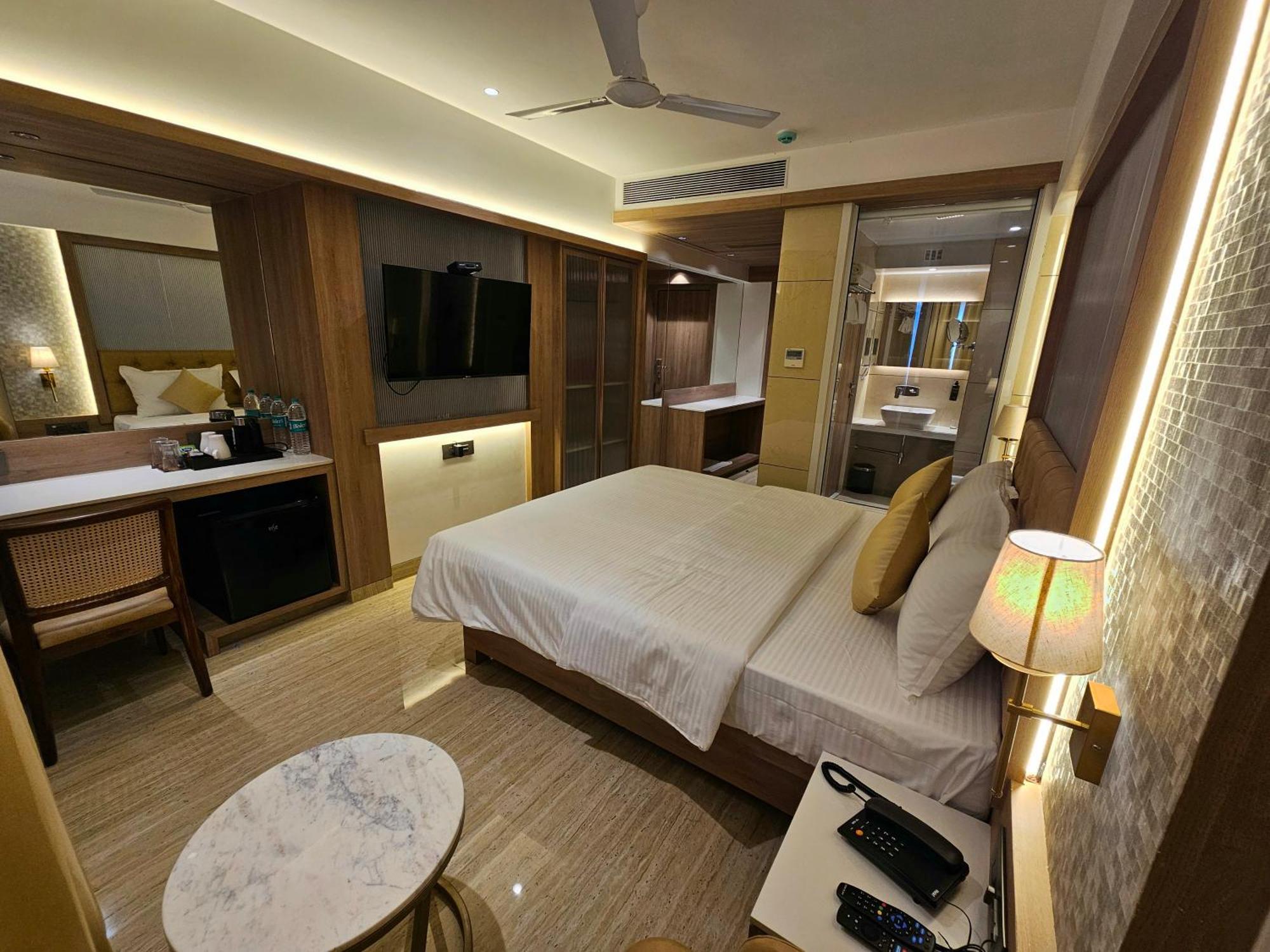 Hotel Golden Nest Thane Zewnętrze zdjęcie