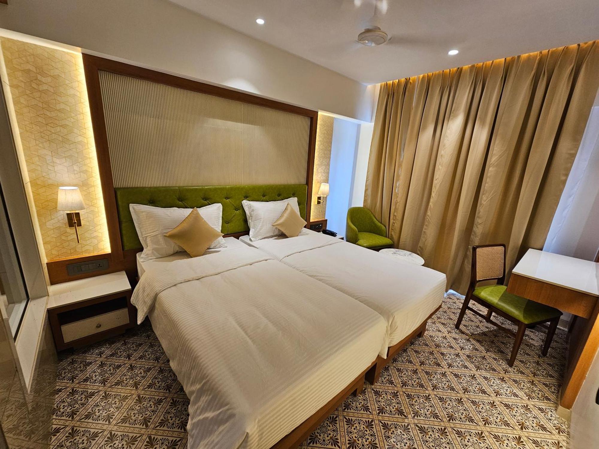 Hotel Golden Nest Thane Zewnętrze zdjęcie
